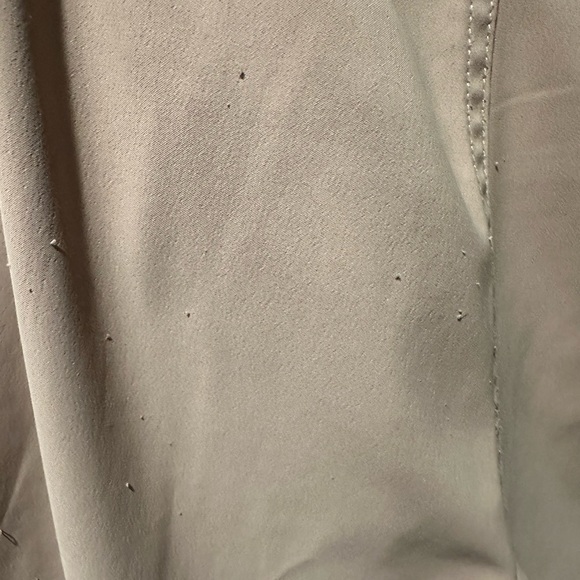 Under Armor men’s Heat Gear golf shorts. - Picture 4 of 4